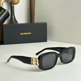 Picture of Balenciga Sunglasses _SKUfw54318915fw